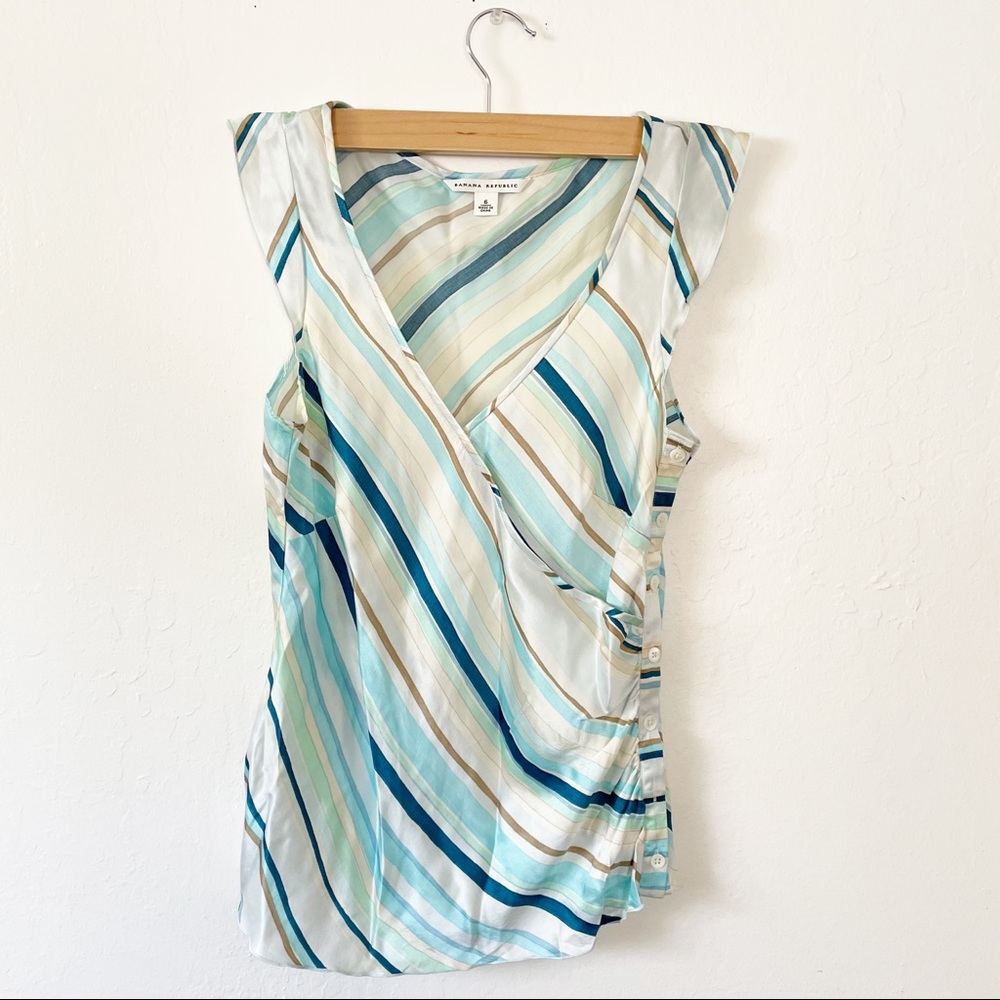 Banana republic silk top, size 6